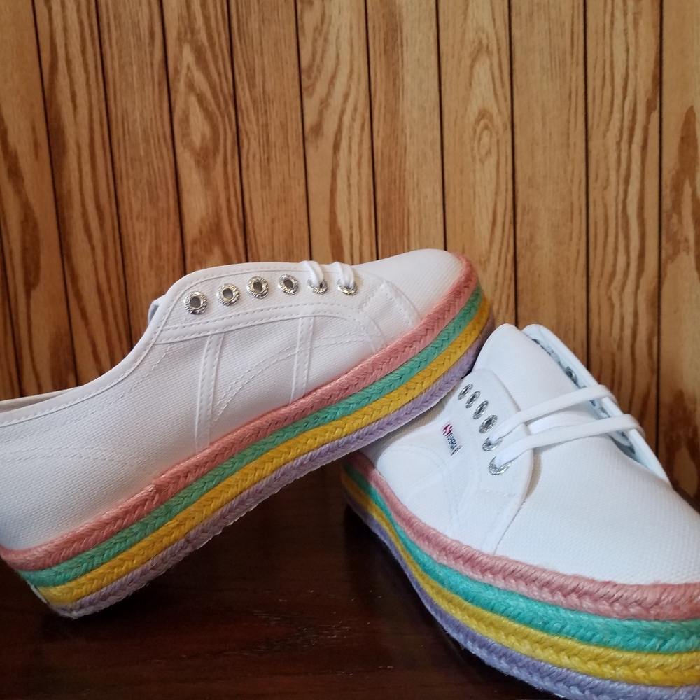 Women's shoes